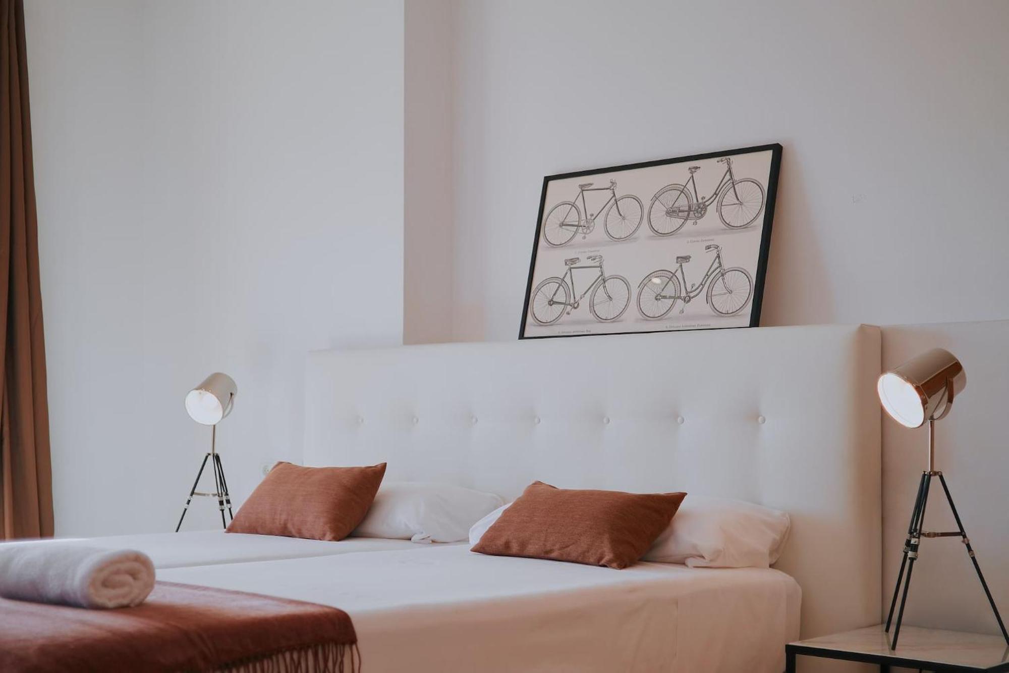 Villa Romeo 2Km From Ibiza Town And 1Km From Talamanca Beach Santa Eularia des Riu Exteriör bild