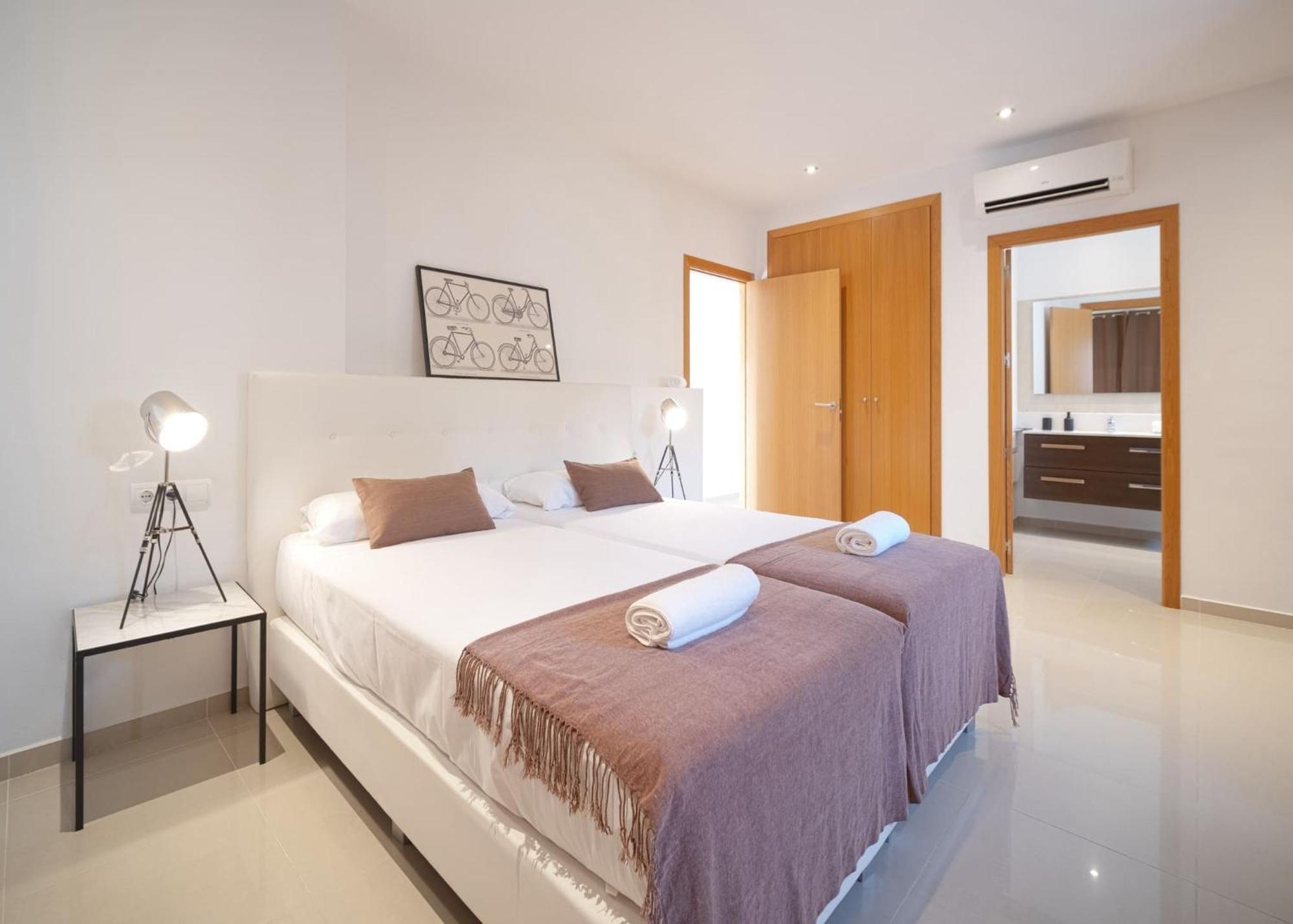 Villa Romeo 2Km From Ibiza Town And 1Km From Talamanca Beach Santa Eularia des Riu Exteriör bild
