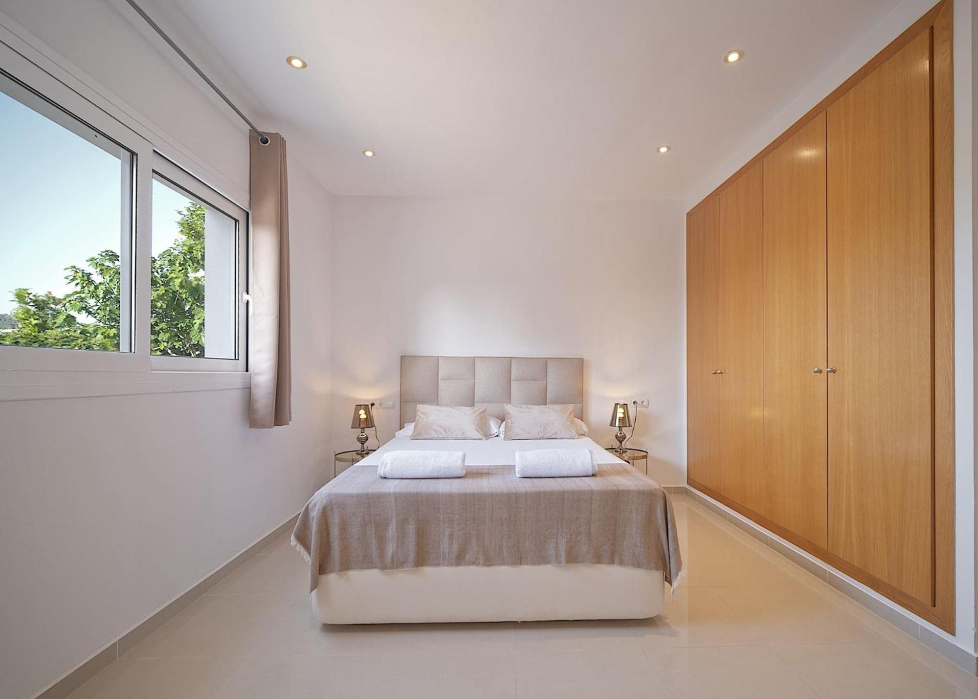 Villa Romeo 2Km From Ibiza Town And 1Km From Talamanca Beach Santa Eularia des Riu Exteriör bild