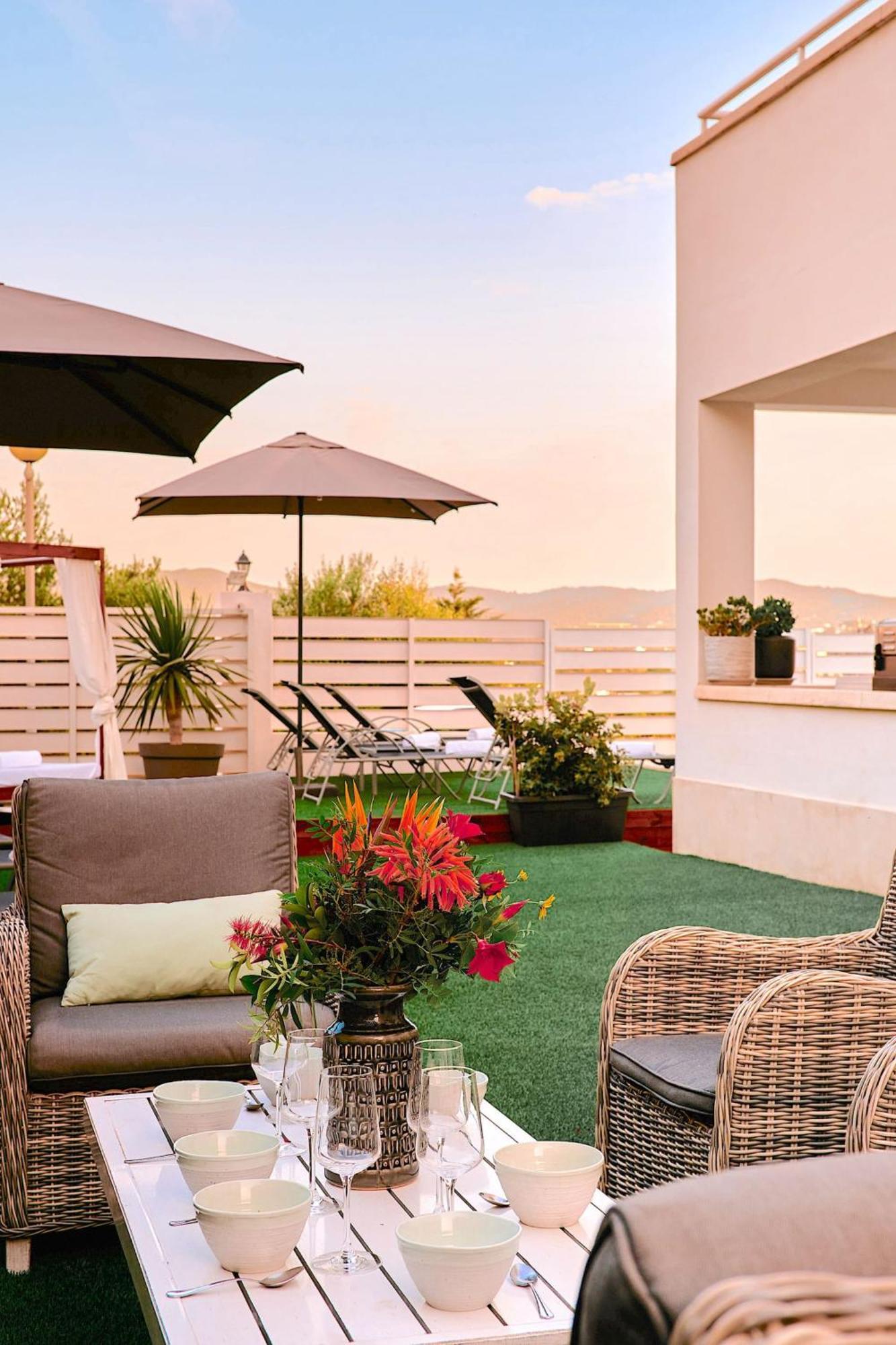 Villa Romeo 2Km From Ibiza Town And 1Km From Talamanca Beach Santa Eularia des Riu Exteriör bild