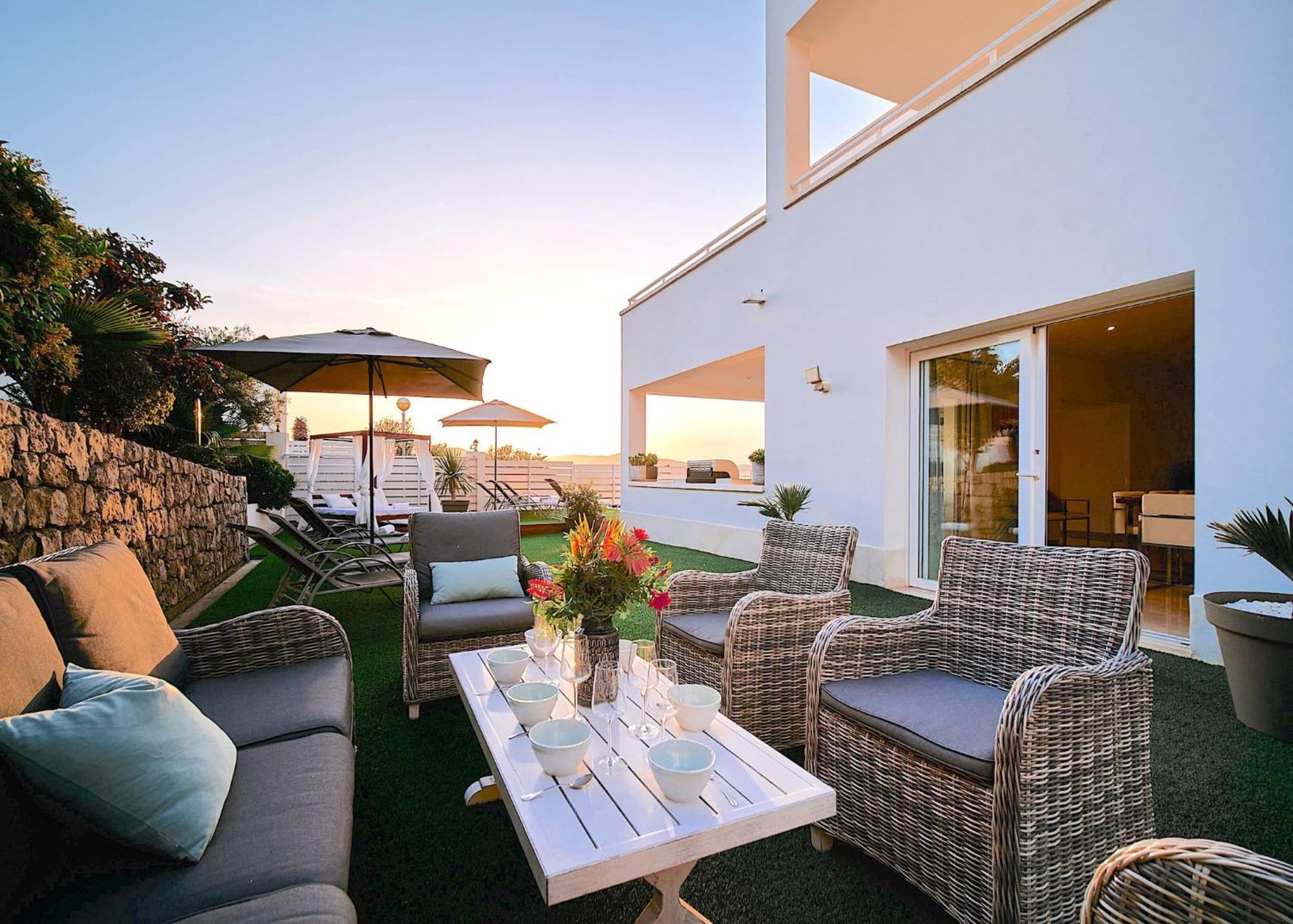 Villa Romeo 2Km From Ibiza Town And 1Km From Talamanca Beach Santa Eularia des Riu Exteriör bild